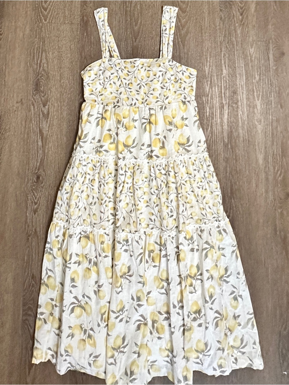HAUTE HIPPIE Lemon Print Tiered
Midi Sundress Dress Sz 8 Medium
NWT Cottagecore - Picture 7 of 9